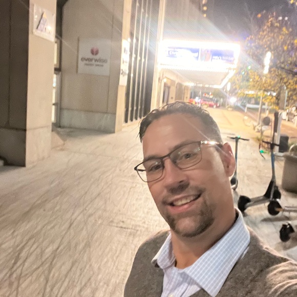 Meet your Posher, Adam - Picture 4 of 4